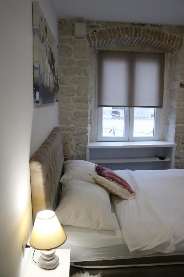 Studios Kadena Trogir - 18Th Century Stone House المظهر الخارجي الصورة