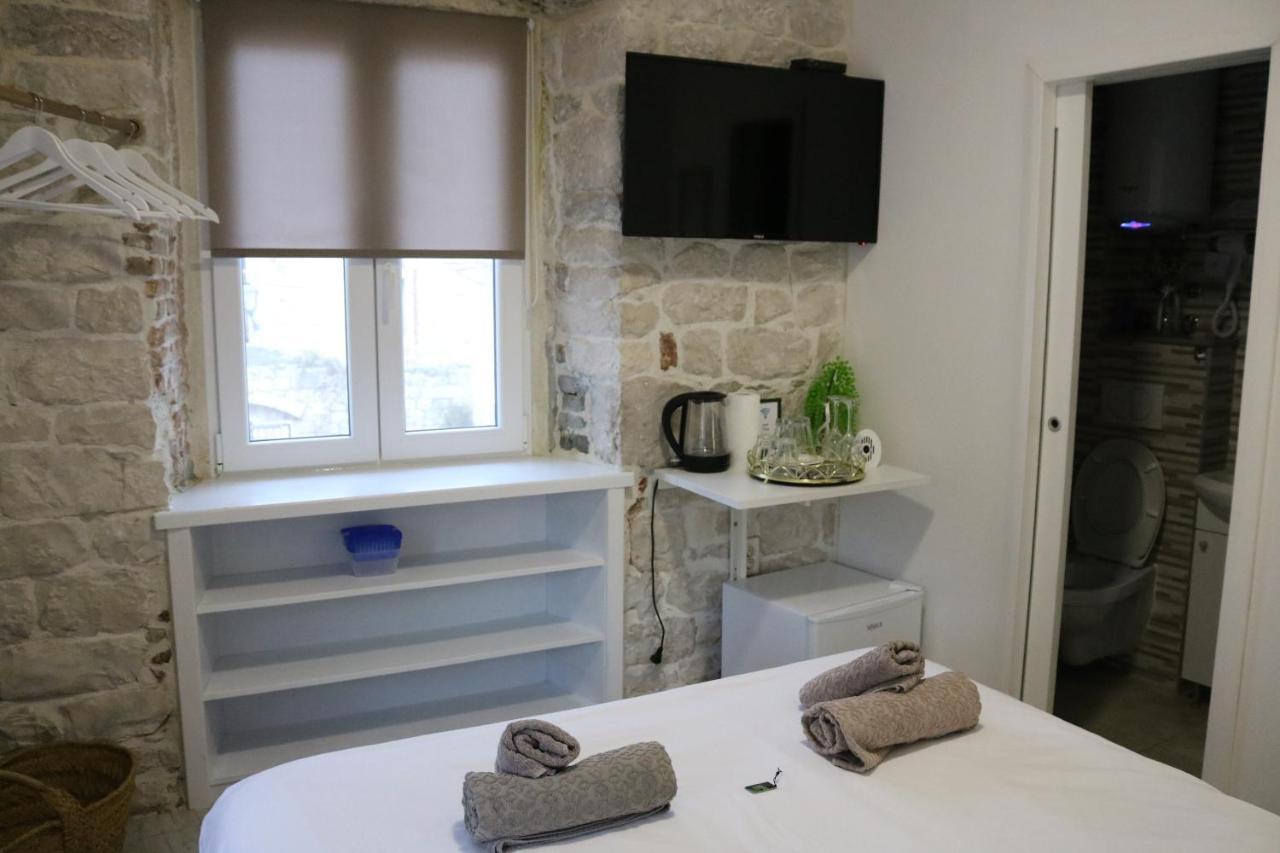Studios Kadena Trogir - 18Th Century Stone House المظهر الخارجي الصورة