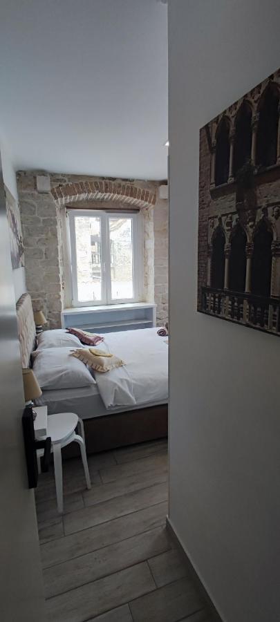 Studios Kadena Trogir - 18Th Century Stone House المظهر الخارجي الصورة