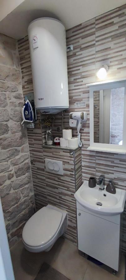Studios Kadena Trogir - 18Th Century Stone House المظهر الخارجي الصورة