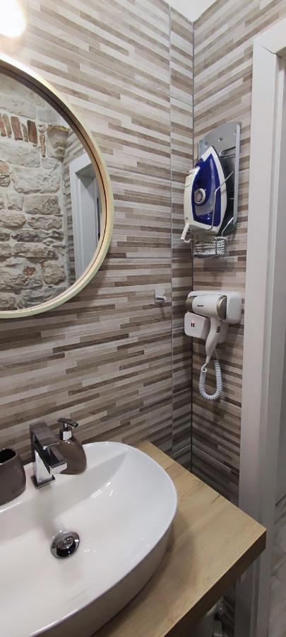 Studios Kadena Trogir - 18Th Century Stone House المظهر الخارجي الصورة