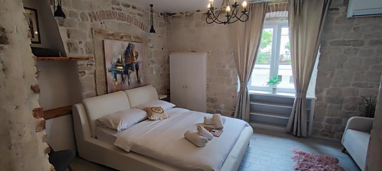 Studios Kadena Trogir - 18Th Century Stone House المظهر الخارجي الصورة