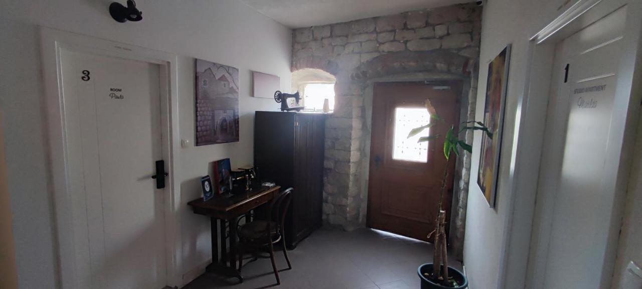 Studios Kadena Trogir - 18Th Century Stone House المظهر الخارجي الصورة