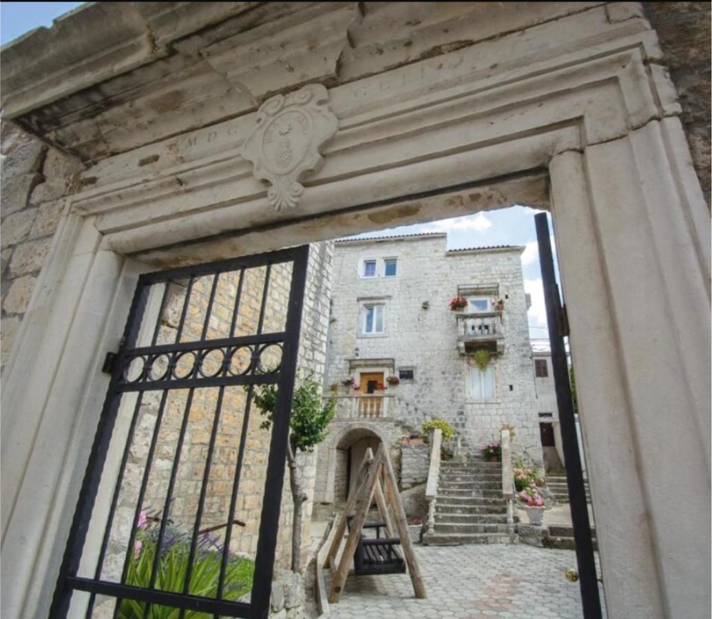 Studios Kadena Trogir - 18Th Century Stone House المظهر الخارجي الصورة