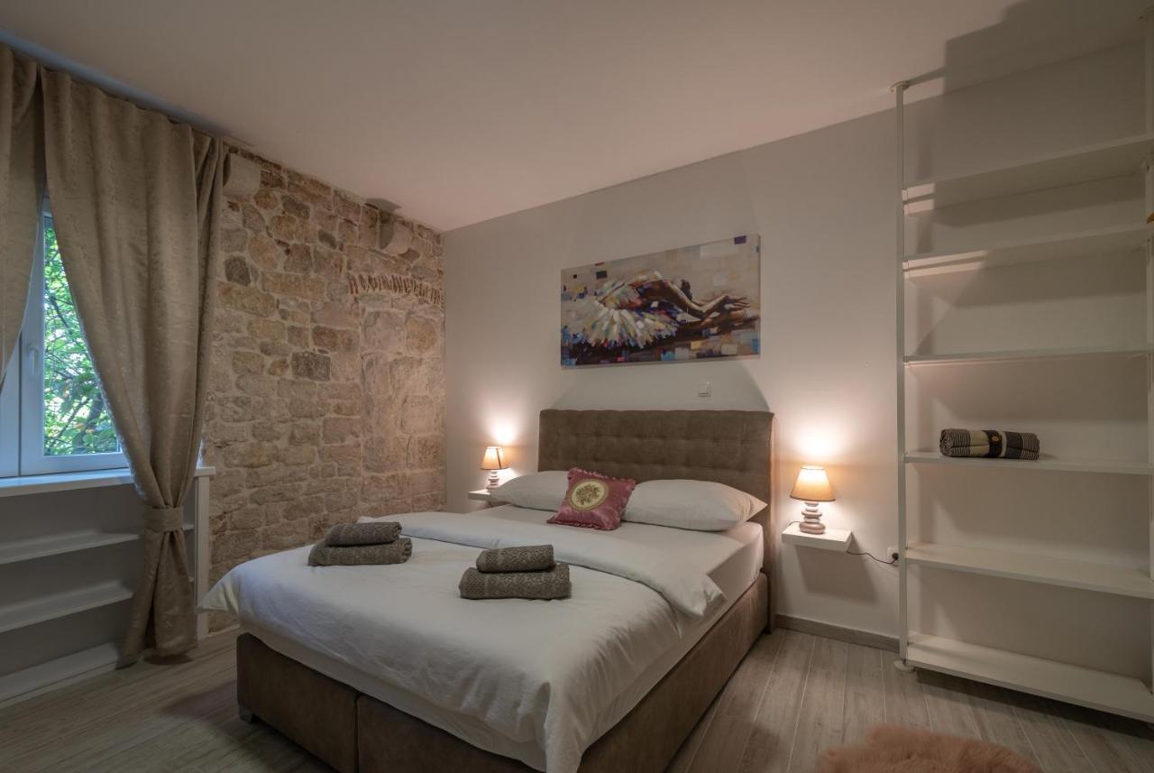 Studios Kadena Trogir - 18Th Century Stone House المظهر الخارجي الصورة