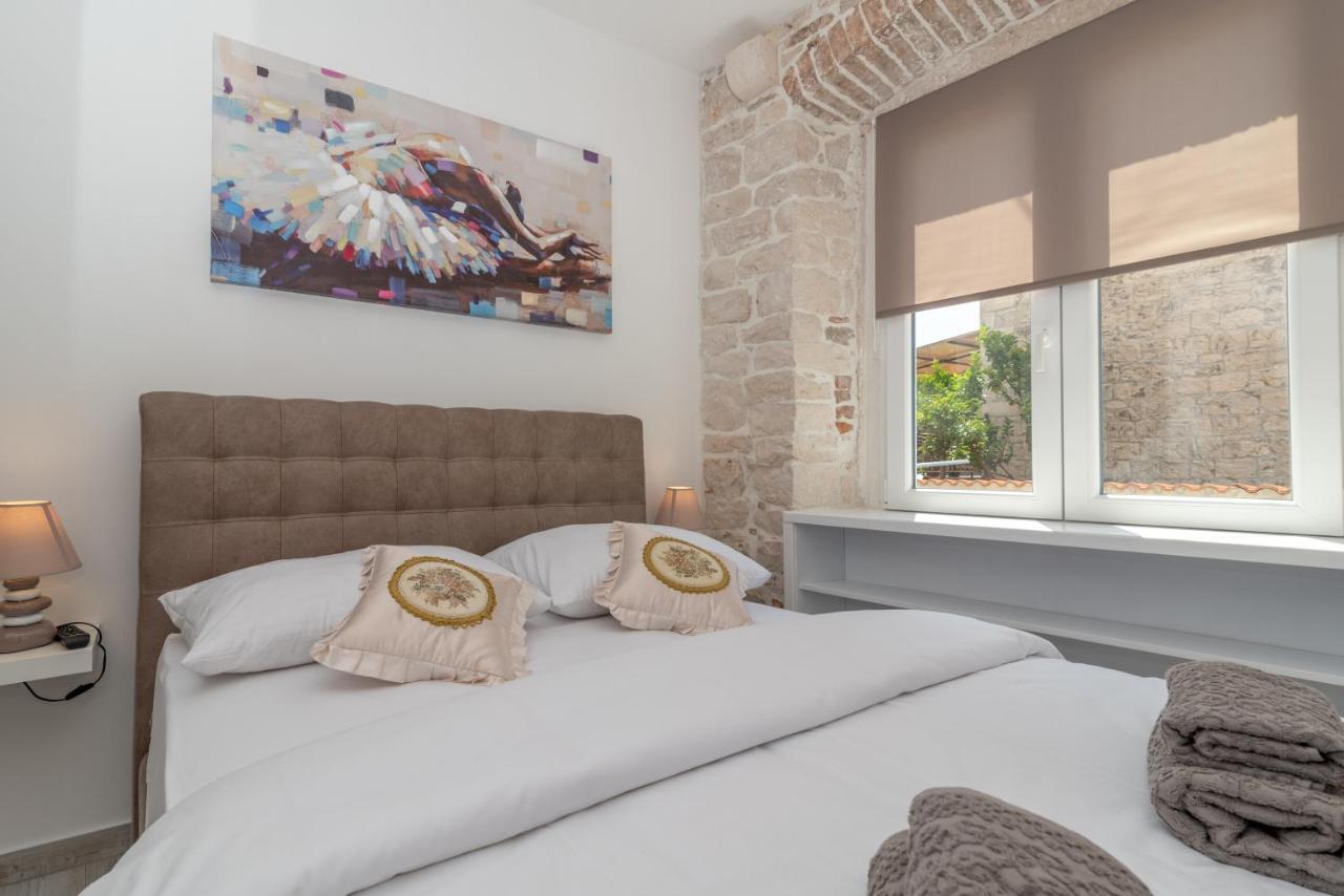 Studios Kadena Trogir - 18Th Century Stone House المظهر الخارجي الصورة