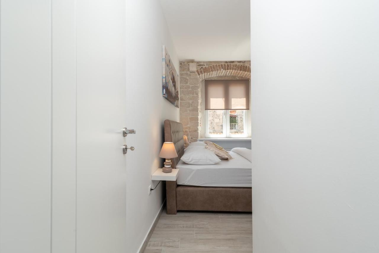Studios Kadena Trogir - 18Th Century Stone House المظهر الخارجي الصورة